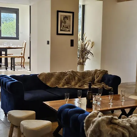 La Poserie Des Monts Et Vallées Esson