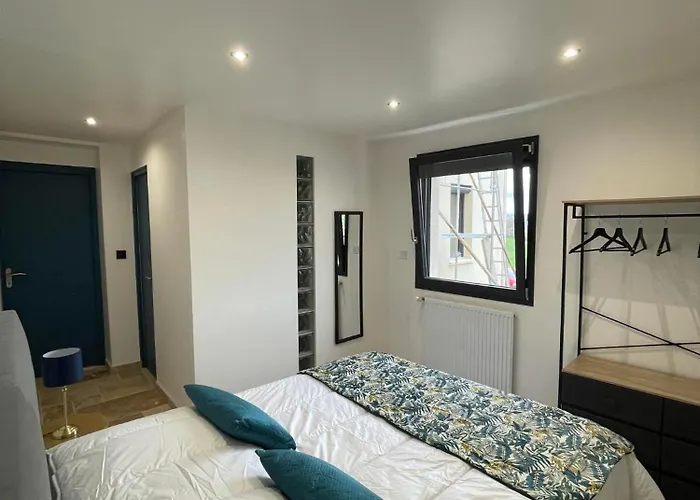 La Poserie Des Monts Et Vallees Holiday home *