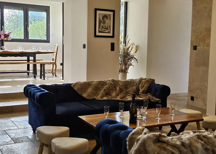 La Poserie Des Monts Et Vallees Esson