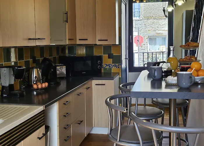 La Poserie Des Monts Et Vallees * Esson